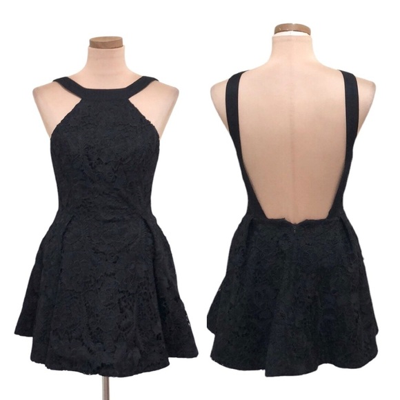 Keepsake Dress Size XS Black Floral Lace Open Back Skater Mini - Picture 1 of 9